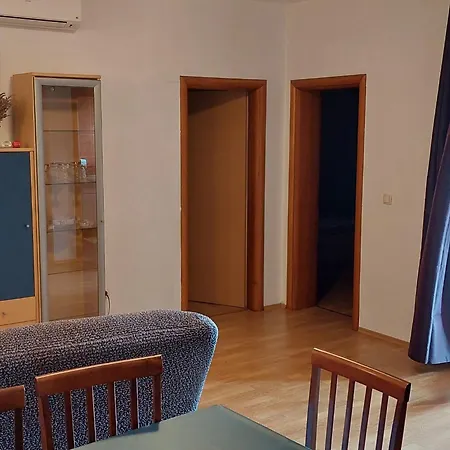 Luna Apartment