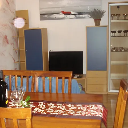 Luna Apartment *