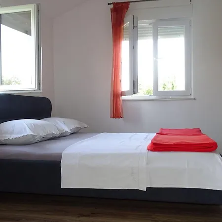 Luna Apartment *