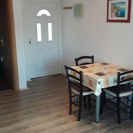 Apartment Luna Sukosan